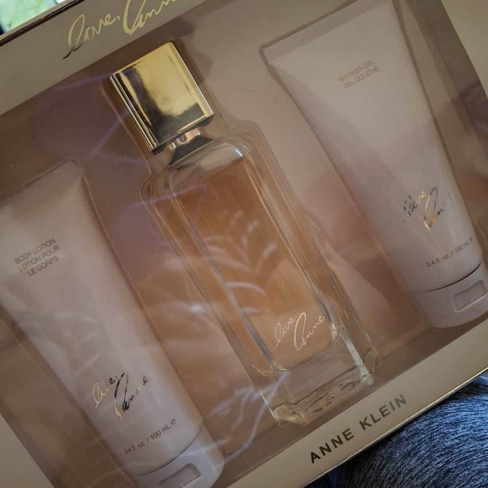 Anne Klein perfume